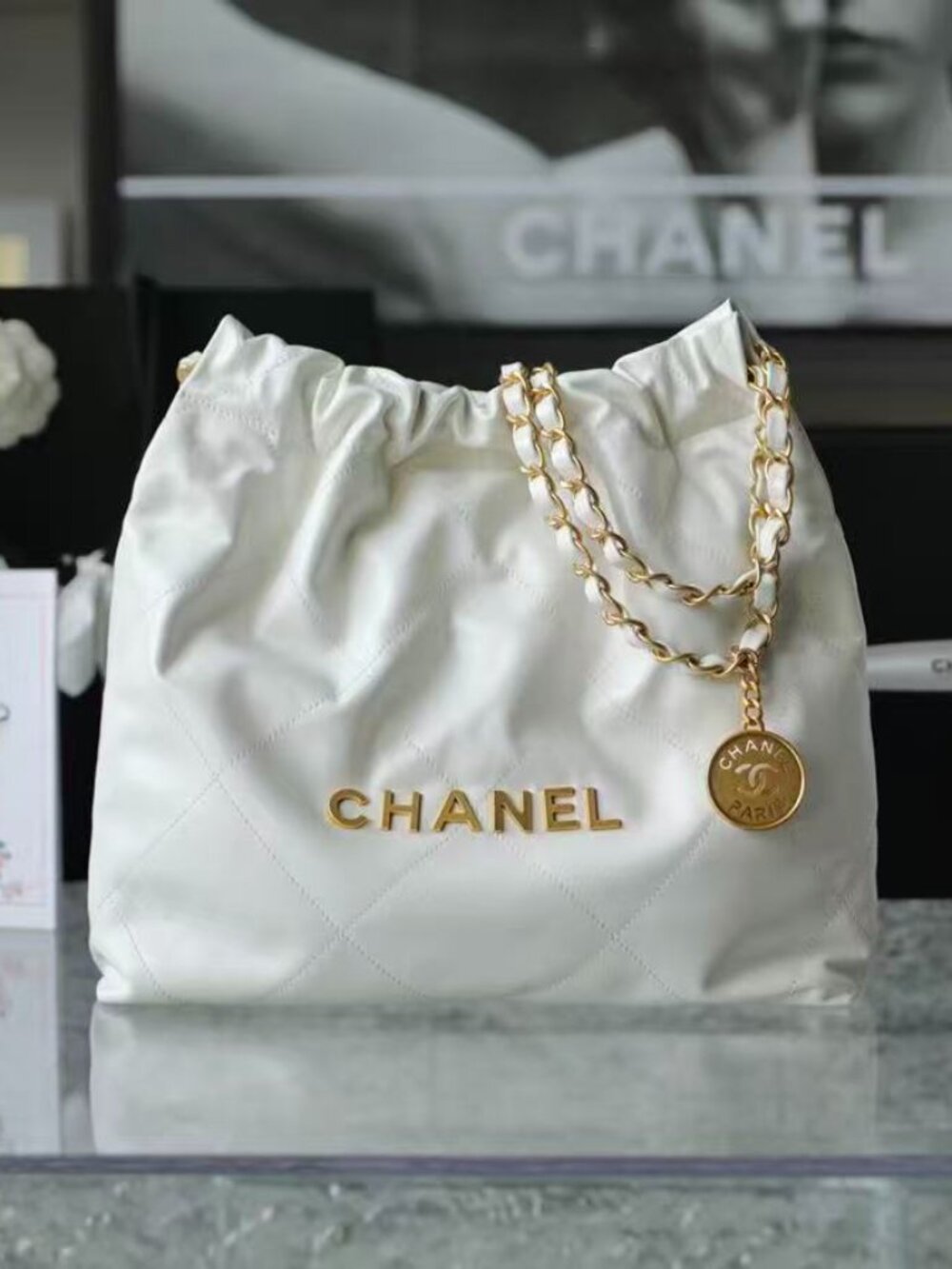 Classic CHANEL bag: A Stylish and Versatile Choice for Elegance